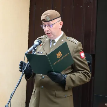 W Radomsku oddano hołd bohaterom. Był apel i salwa honorowa