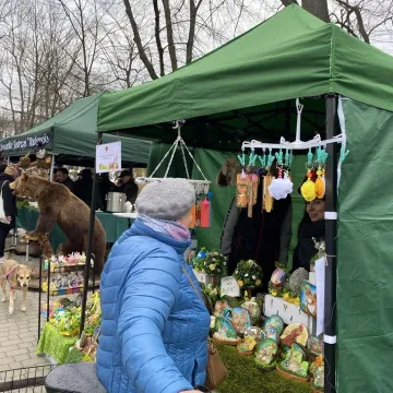 Domowe wypieki, wędliny i ozdoby. Tak wyglądał V powiatowy kiermasz wielkanocny