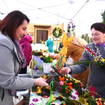 Wielkanocny kiermasz w Szczepocicach