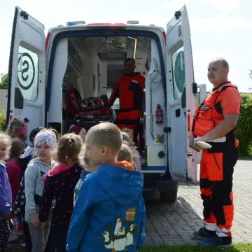 Lekcja ratownictwa dla najmłodszych