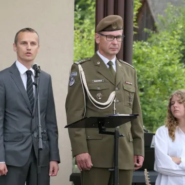 W Kocierzowach oddano hołd żołnierzom i lotnikom 1944 roku