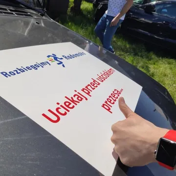 Uciekali przed uściskiem prezesa