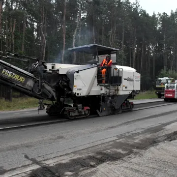 Piotrków Tryb.: frezarki na ul. Rakowskiej. Są duże utrudnienia