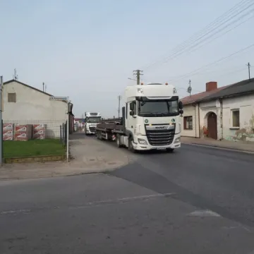 Kamieńsk stoi w korku