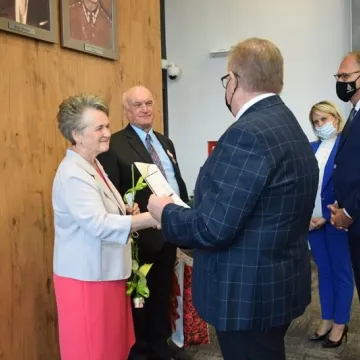 „Złoci” małżonkowie odznaczeni medalami