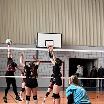 Siatkarska liga z MOSiR. Wyniki I kolejki