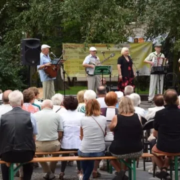 Kapela zagrała na placu 3 Maja