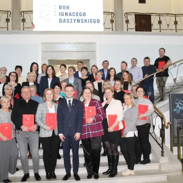 Samorządowcy z Ładzic poznali kulisy pracy w Sejmie