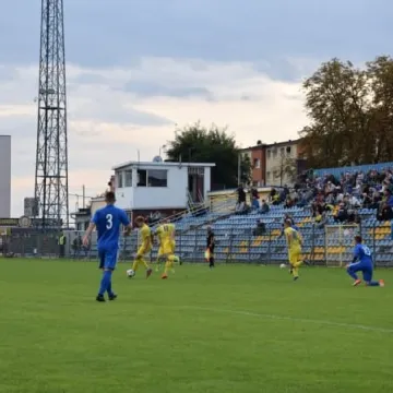 Nareszcie wygrana! RKS Radomsko – Świt Nowy Dwór Maz. 2:1