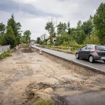Rozpoczęła się przebudowa drogi w Ciężkowicach