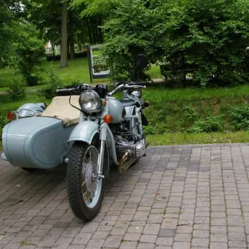 Zabytkowe pojazdy zaparkowały w Radomsku