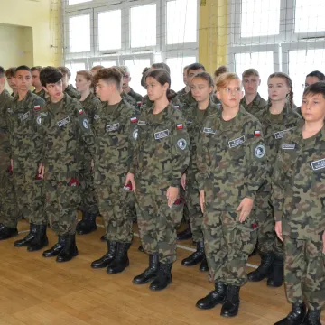 Uczniowie „drzewniaka” w Radomsku złożyli ślubowanie