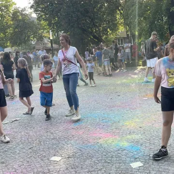 Magia kolorów, czyli Holi Day 2024 w Radomsku