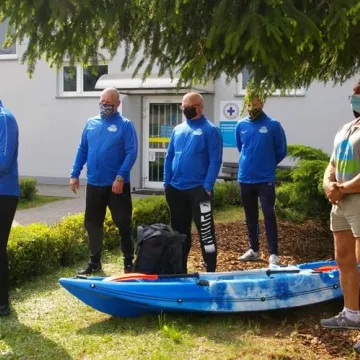 Radomszczanin przepłynie Wisłę, by pomóc koledze