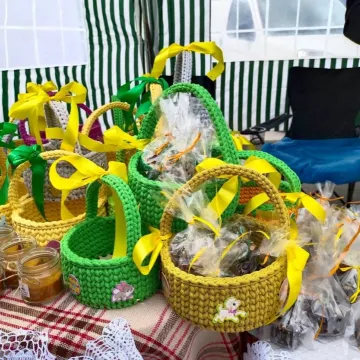 Zapachniało kolorową wiosną na parkingu przed Starostwem Powiatowym w Radomsku