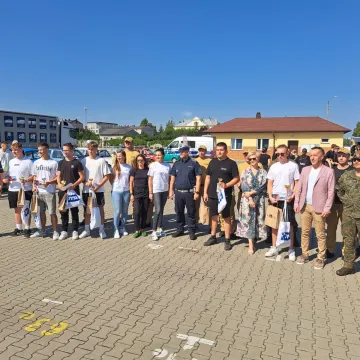 Policja i instruktorzy uczyli odpowiedzialnego kierowania pojazdem