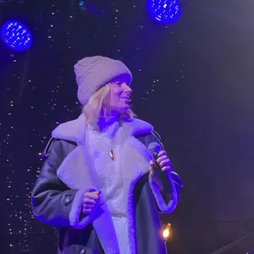 Halina Mlynkova na Jarmarku Bożonarodzeniowym w Radomsku