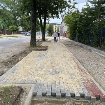 Nowe ścieżki rowerowe w Radomsku. Sprawdziliśmy postęp prac