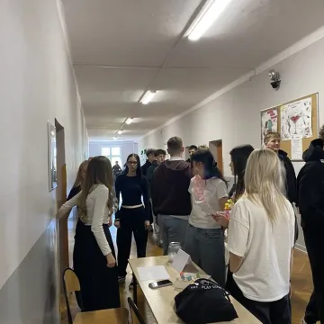 Dzień Owarty w II LO w Radomsku. Ósmoklasiści poznali szkołę od środka