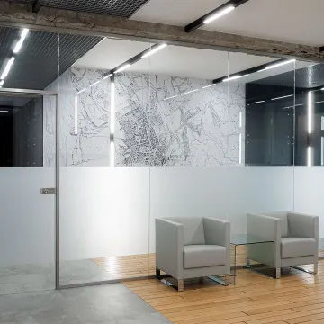 Transformuj swoje wnętrze z naklejkami ściennymi tworząc swoją unikalną przestrzeń marzeń!