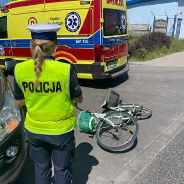 Radomsko: 70-latka prowadziła po chodniku rower. Została potrącona