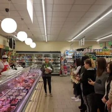 Handlowcy z ZSE na warsztatach w Delikatesach Centrum
