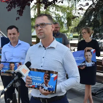 Komu zależy na niszczeniu i kradzieży  banerów Rafała Trzaskowskiego?