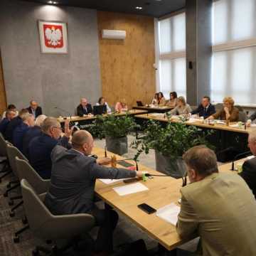 Ostatnia w tej kadencji sesja Rady Miejskiej w Radomsku. Została zwołana w trybie nadzwyczajnym