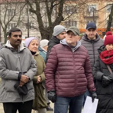 Chanuka w Radomsku. Było odpalenie świec, śpiew i pączki