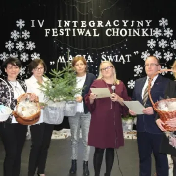 Wspólna integracja przy choince
