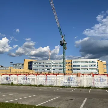 Geriatria rośnie w oczach. Sprawdziliśmy postęp prac przy radomszczańskim szpitalu