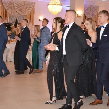 Bal studniówkowy maturzystów z Przedborza