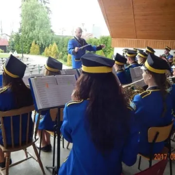 Orkiestra z Żytna na podium