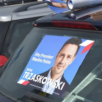 Banery i plakaty od sztabu Rafała Trzaskowskiego