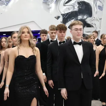 Studniówka I LO w Radomsku. Zaczęło się odliczanie do matury