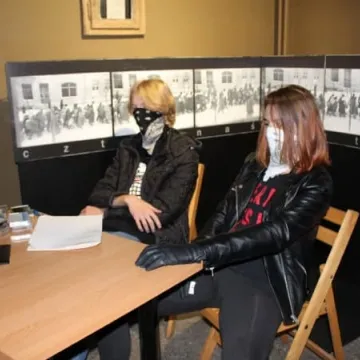 Filmowa podróż za jeden uśmiech