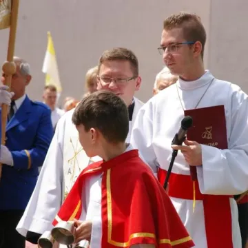 Boże Ciało w Radomsku. Z powodu epidemii procesje wokół kościołów