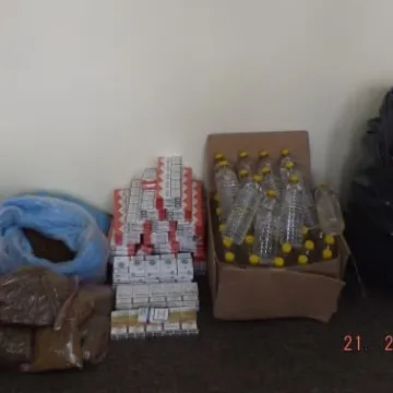 Wpadł z nielegalnym alkoholem i tytoniem 