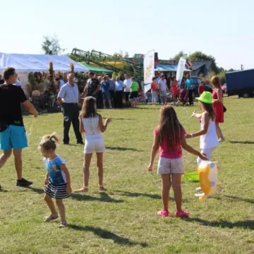 W podzięce Bogu za plony. Dożynki w Wielgomłynach