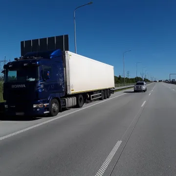 [AKTUALIZACJA] Wypadek na A1 w Radomsku. Droga jest zablokowana