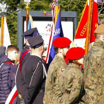 Cześć i chwała bohaterom!