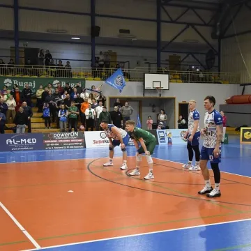 Czwarty tie-break z rzędu. Bugaj Volley Radomsko ulega Chełmcowi