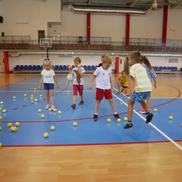 Sportowe półkolonie „Wspinaj się i Graj”