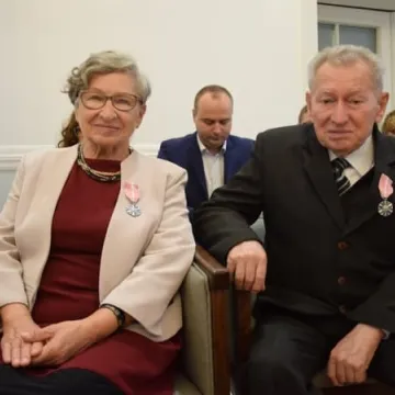 8 par obchodziło Złote Gody