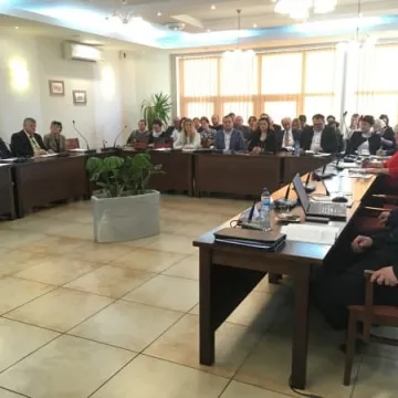 Co z podwyżkami dla rodzin zastępczych?