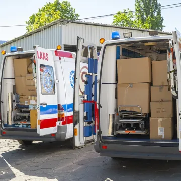 Trzy karetki trafią do obwodów partnerskich województwa łódzkiego w Ukrainie