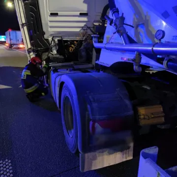 Dwie ciężarówki zderzyły się w nocy na A1