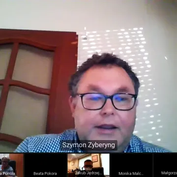 Powiatowi radni obradowali zdalnie