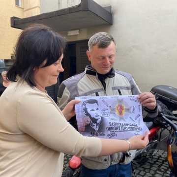 Motocyklowy Rajd Weteranów w Radomsku. Żołnierze odwiedzili groby poległych