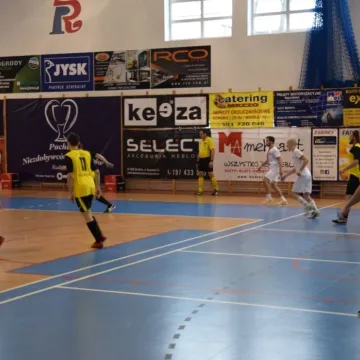 W Radomsku gra toczy się o Puchar Niezdobywców Pucharów